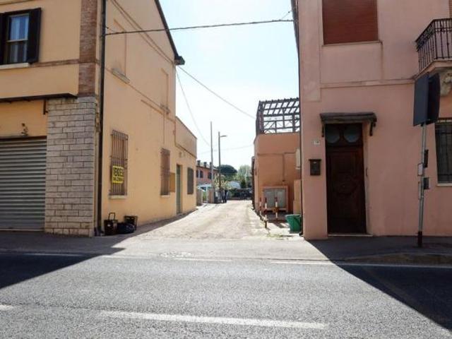 Box o garage in vendita a Ravenna