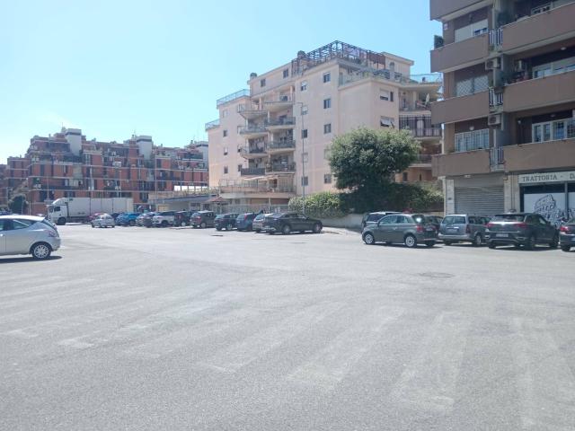 Box o garage in vendita a Roma, Ostia