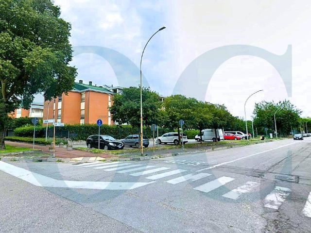 Box o garage in vendita a Trezzano sul Naviglio
