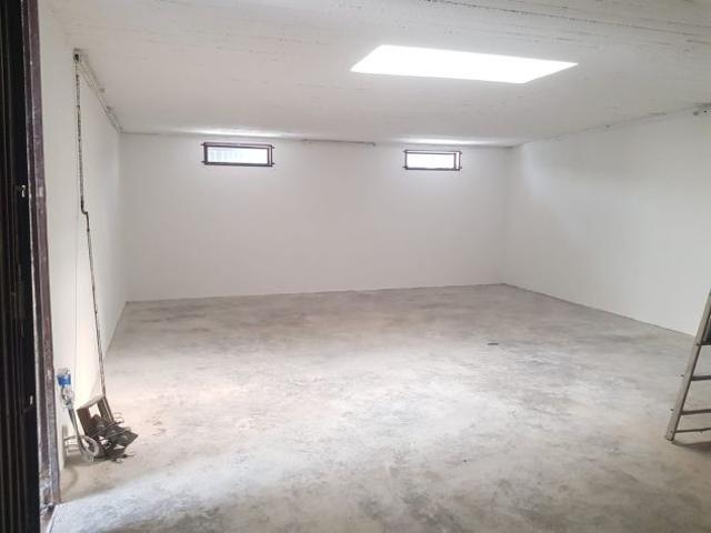 BOX 5 AUTO o MAGAZZINO RISTRUTTURATO 60mq Dalmine centro