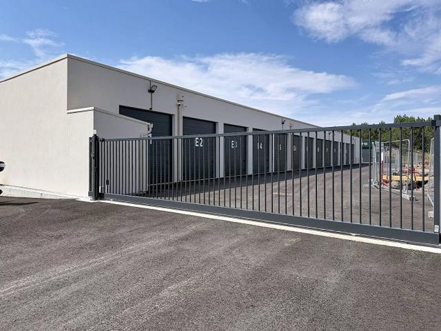 Box neuf à vendre à Biscarrosse Réf. 9738