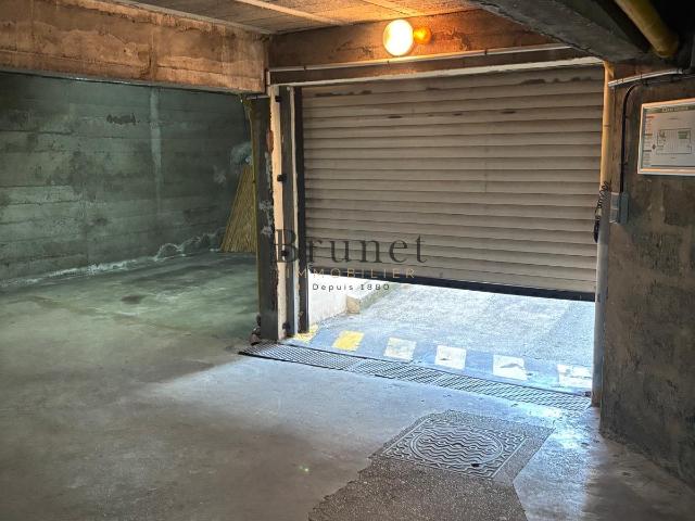 BOX QUARTIER MAIRIE EN SOUS SOL