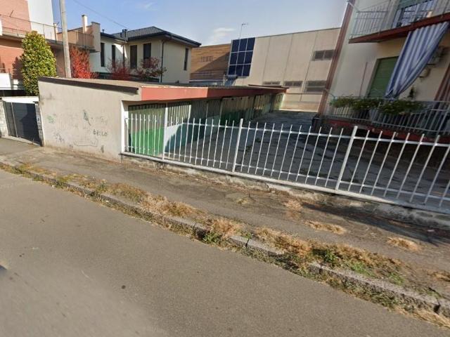 Box/Garage 10mq in vendita a Alessandria