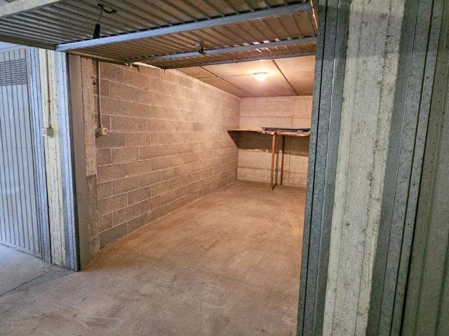 Box/Garage 15mq con box in via blatta, Chivasso