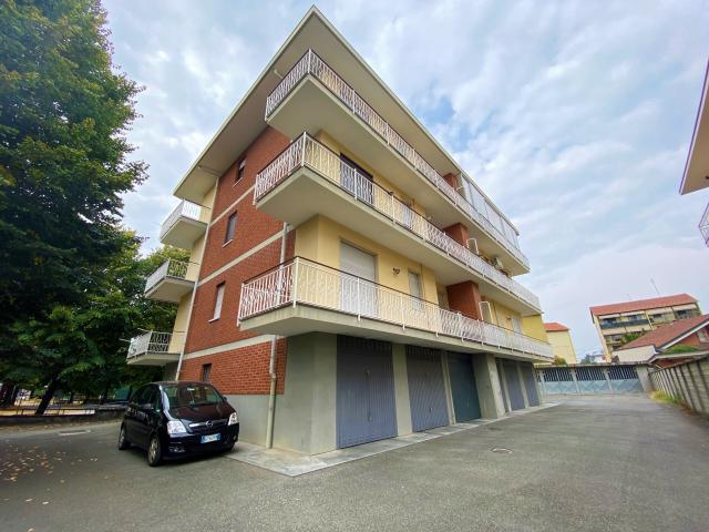 Box/Garage 15mq in vendita a Ciriè
