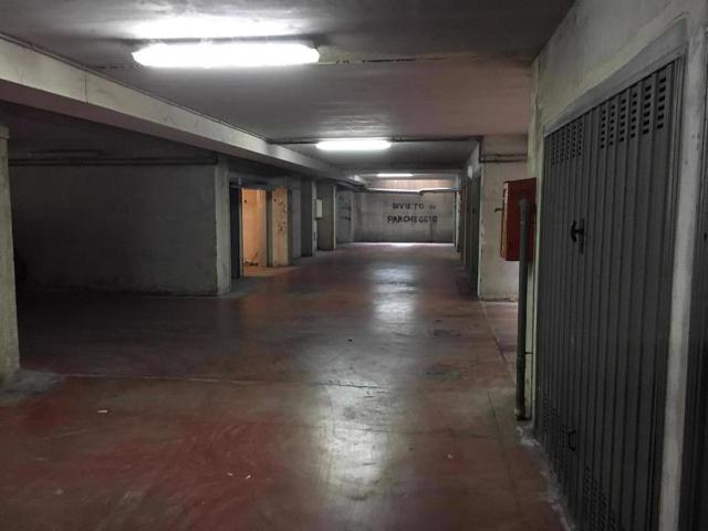 Box/Garage 15mq in vendita a Brindisi