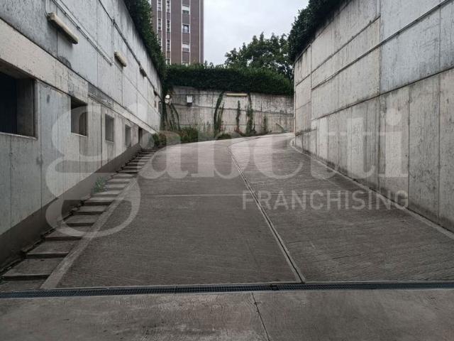 Box/Garage 15mq in affitto a Milano