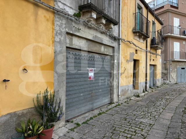 Box/Garage 18mq in vendita a Chiaramonte Gulfi