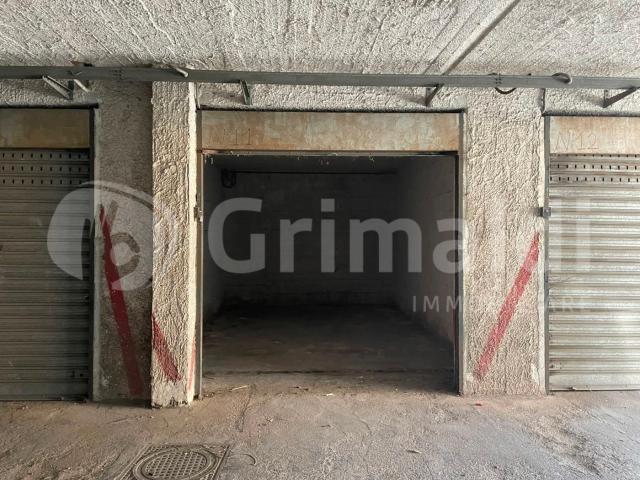 Box/Garage 20mq in affitto a Quarto