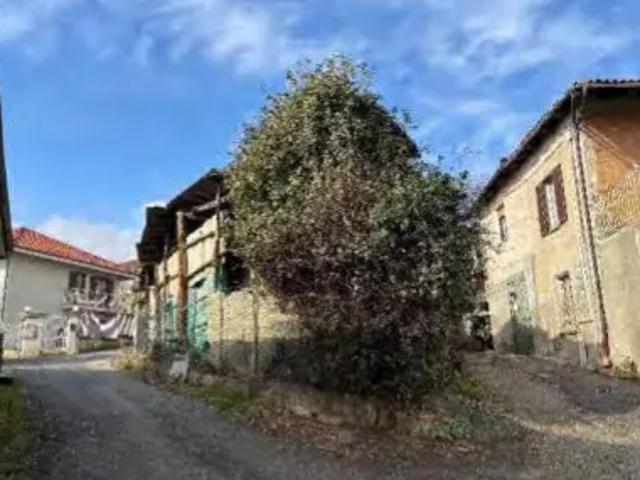 Box/Garage 222mq da ristrutturare a San Secondo di Pinerolo
