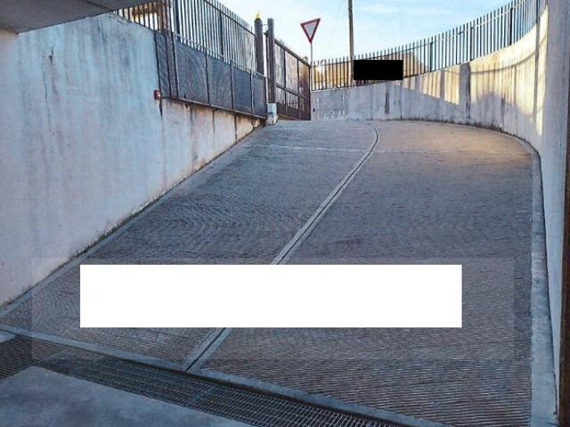 Box/Garage 24mq con box in frazione campochiesa snc, Albenga