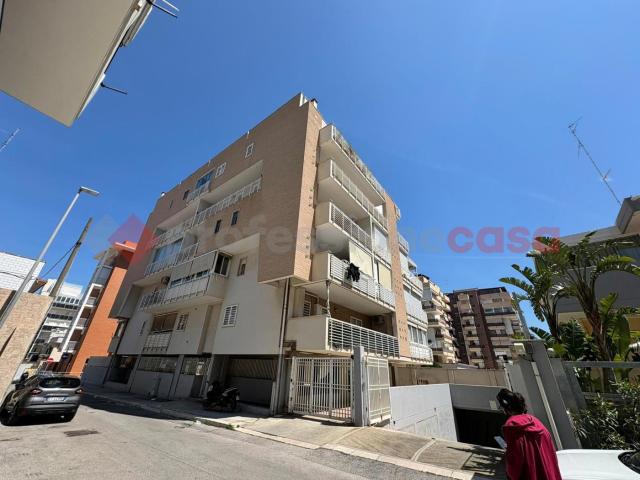 Box/Garage 28mq in vendita a Bari