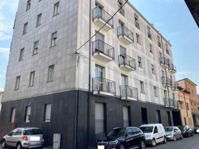 Box/Garage 33mq in vendita a Lissone