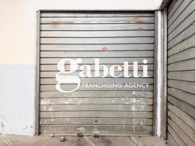 Box/Garage 36mq in vendita a Roma