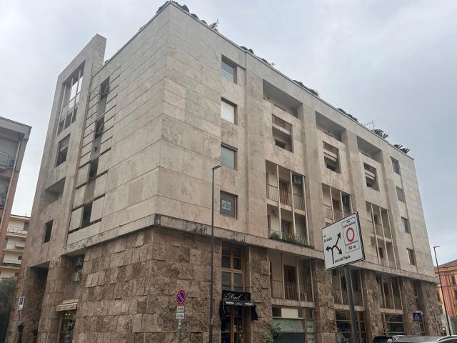 Box/Garage 50mq in vendita a Avellino