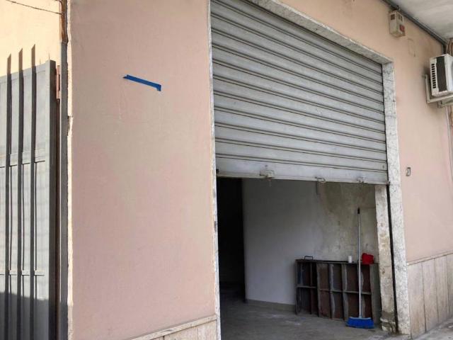 Box/Garage 50mq in vendita a Battipaglia
