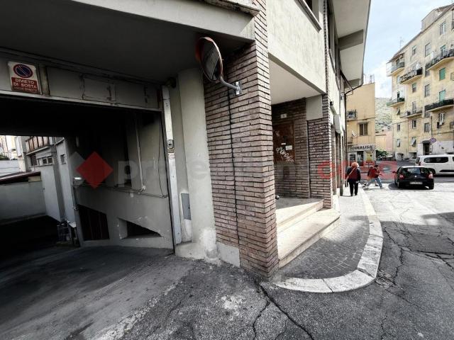Box/Garage 8mq in vendita a Tivoli