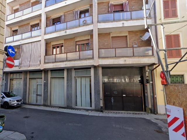 Box/Garage 900mq in vendita a Alessandria