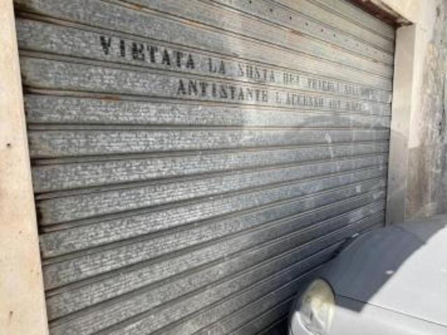 Box/Posto auto Catanzaro. Rif.: 33325