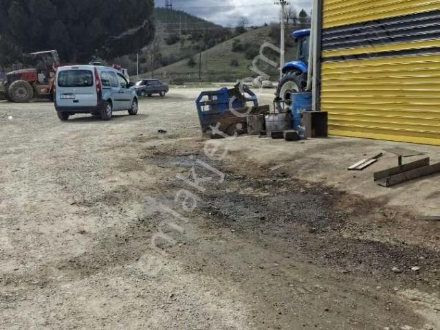 Boyabat Oto Sanayide Kiralık Dükkan