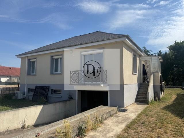 BOYNES SITUE ENTRE PITHIVIERS ET BEAUNE LA ROLANDE