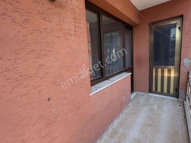 Bozyaka Sarıyer Mahallesinde Cadde Üzeri Kiralık 3+1 Geniş Daire