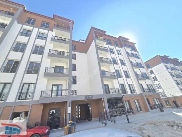 Bozdoğandan Fahri Kayahan Tokide Kiralık 3+1 Daire