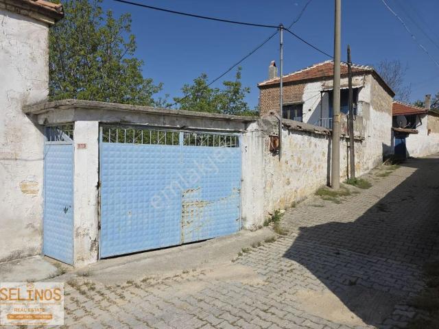 Bozköy'de Muhteşem 491 M2 Arsa İçerisinde Köy Evi