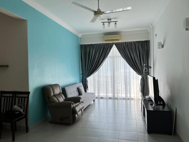 BL Avenue Apartment 1100sf 3Bedrooms Reno Full Furnished 2Carpark