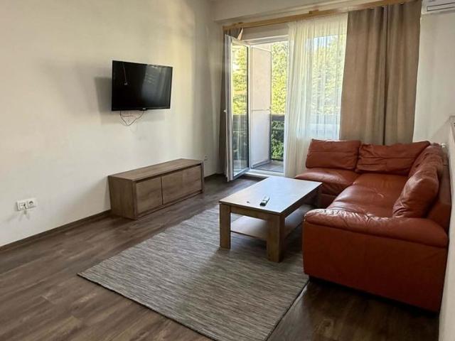 Bloc Nou zona Mc Donalds apartament 2 camere etaj 2