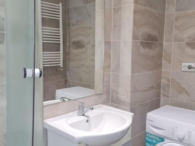 Bloc nou! Palas! Ap 2 cam modern, et 2, balcon, liber!