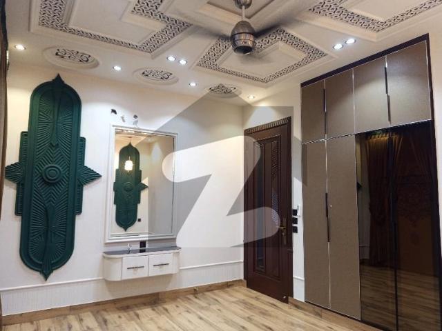 Block BB phase 1 Facing Park 10 Marla House For Sale Citi Housing Society