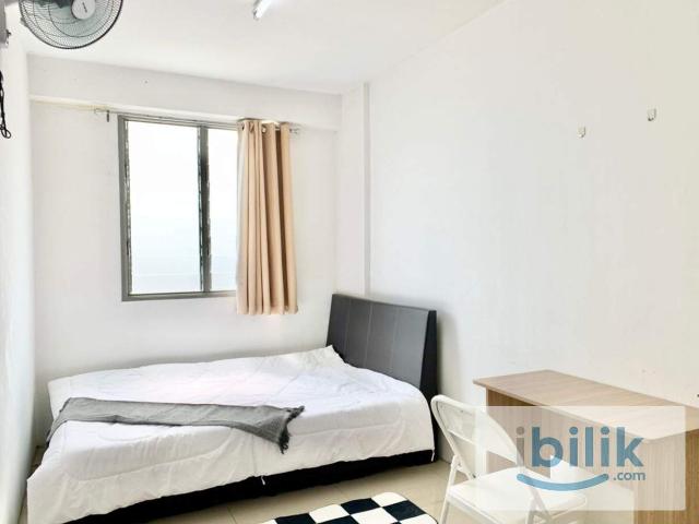 Block C Single Room, male unit