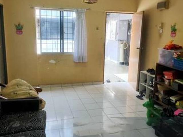 Block F Taman Medan Jaya Apartment near KTM PJS