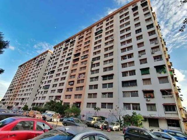 Block M Taman Desaria PJS 5 Flat Petaling Jaya Near KTM