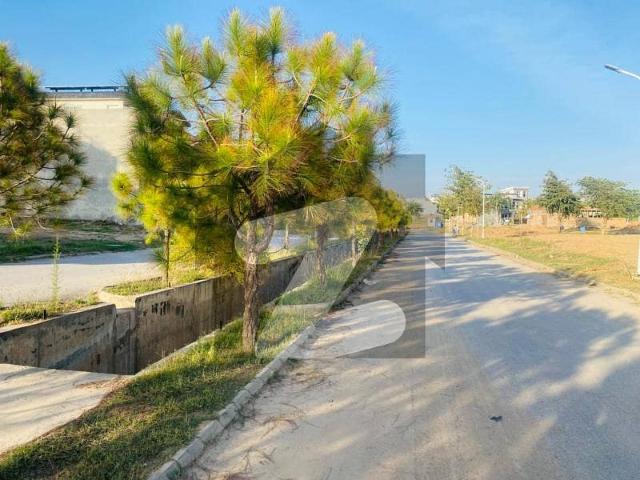 Block M 7 Marla Main Road Plot For Sale, Gulberg Residencia Islamabad