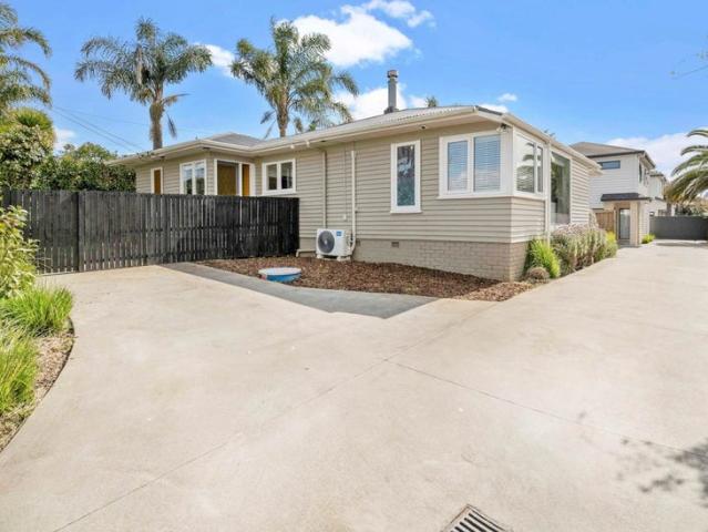 Blockhouse Bay, 4 bedrooms