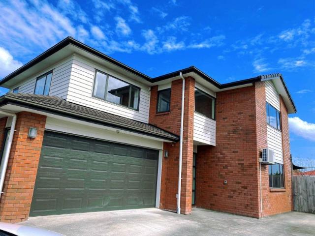 blockhouse bay, 5 bedrooms