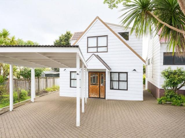 blockhouse bay, 2 bedrooms