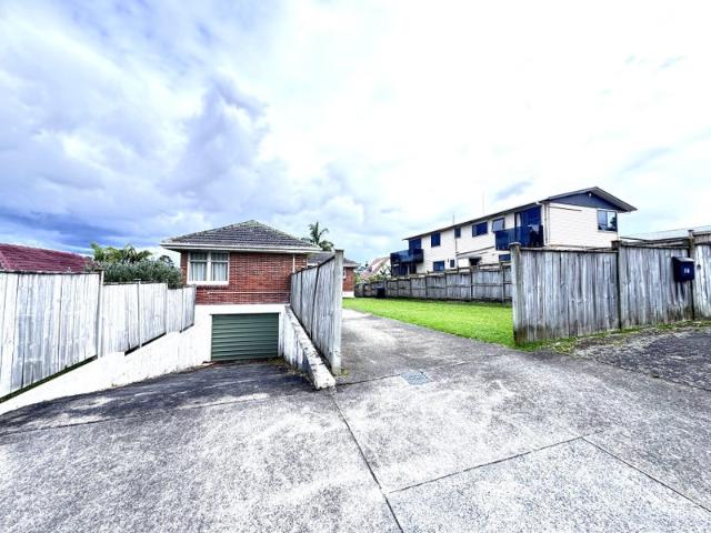 blockhouse bay, 3 bedrooms