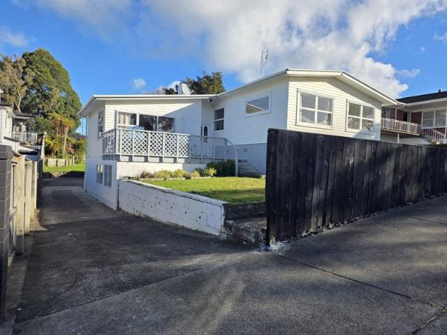 Blockhouse Bay, 3 bedrooms