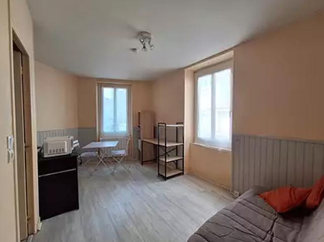 Blois 41000 Location appartement 1 pièce t1 au dernier étage