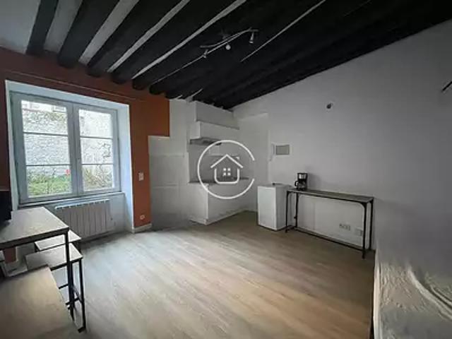 Blois 41000 Location appartement 1 pièce t1 au dernier étage