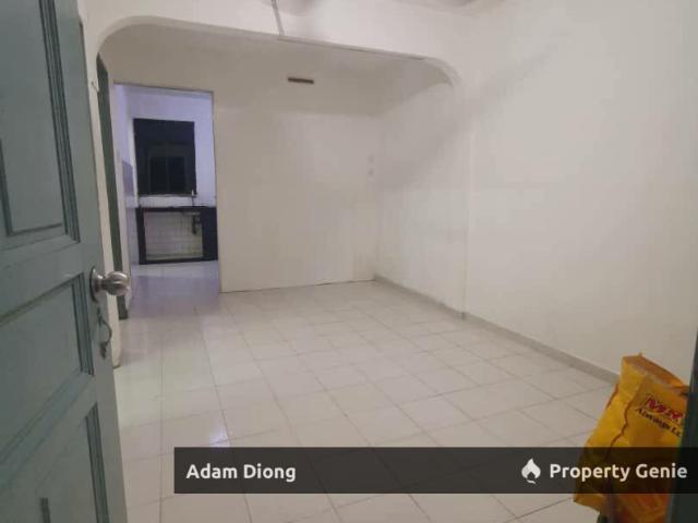 Blok 10 @ TAman Tun Aminah Ground Floor Flat