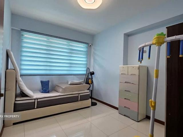 Blossom Spring @ Yishun. HDB 4 Rooms