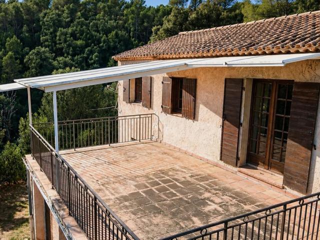 Blausasc: Villa Sud sur 2300m² avec studio indépendant