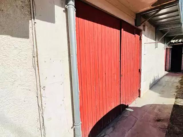 Blaye 33390 Location parking au dernier étage cave