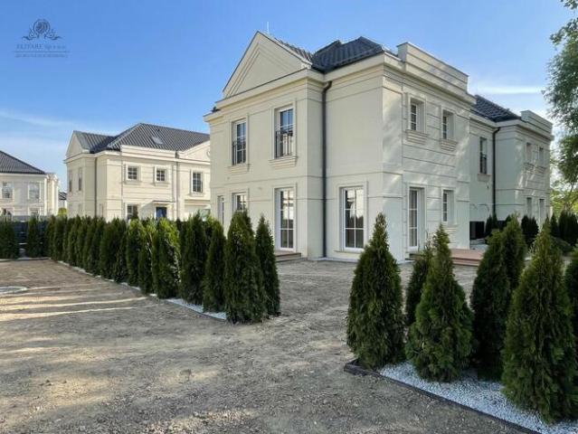 Świateczna promocja! WILLOWY DOM Z OGRODEM I GARAŻEM W REWELACYJNEJ CENIE!