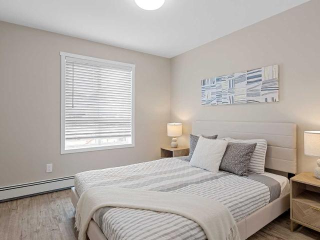 Blackstone Village 3 Bedroom Apartment for Rent at 350 Bobolink Ridge, Stittsville, ON K2V 0W3