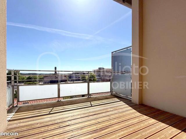 BLAGNAC Centre T4 Duplex Dernier étage Ascenseur Terrasse 10 m² et Garage double